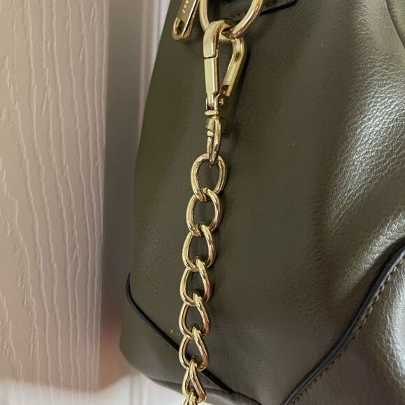 Steve Madden olive green satchel bag detachable shoulder strap tassel accent - Picture 4 of 11